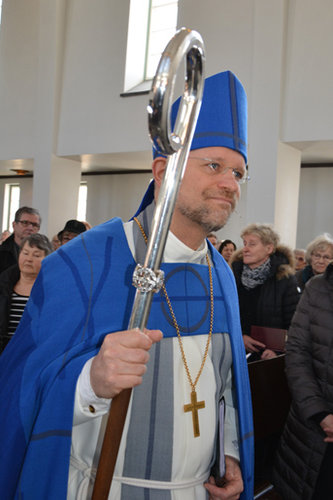 Piispa Jari Jolkkonen Iisalmen piispantarkastuksessa 2015_S.jpg